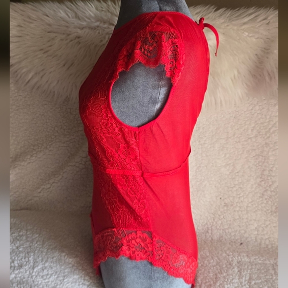 *NEW*Red Lace Bodysuit - Picture 3 of 12